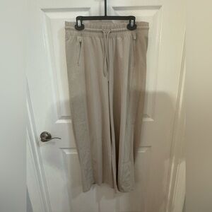 Athleta Women's Cream Wide Leg Pants Athleisure Activewear